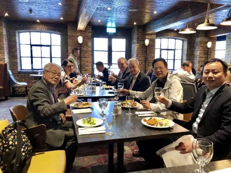  深圳防水代表團拜訪英國屋面工程協會領導和專家_開來濕克未防水